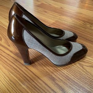💚SOLD💚JOAN & DAVID Brown Heels Size 8.5